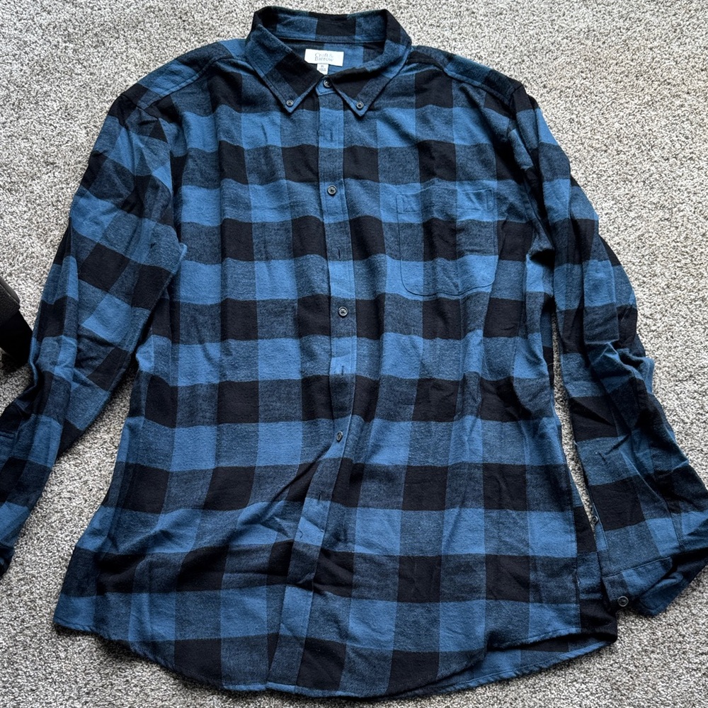 Men's Blue and Black Checkered Shirt - XL super soft